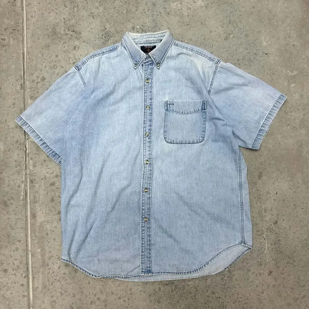 Coliseum  Vintage Light Wash Denim Button-Up Shirt XL